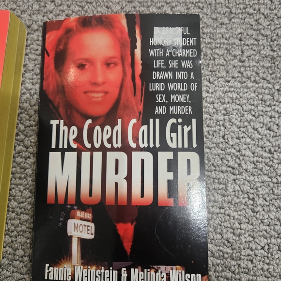 4 True Crime Books Collection - Picture 3 of 6